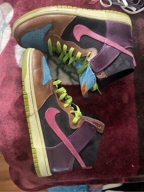 2005  Nike SB Dunk high x “Undefeated” size:9.5 RARE!!